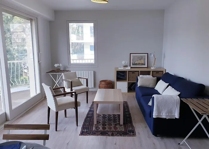 Apartment Le Tilleul By Tah - 100m Gare De Les Pins